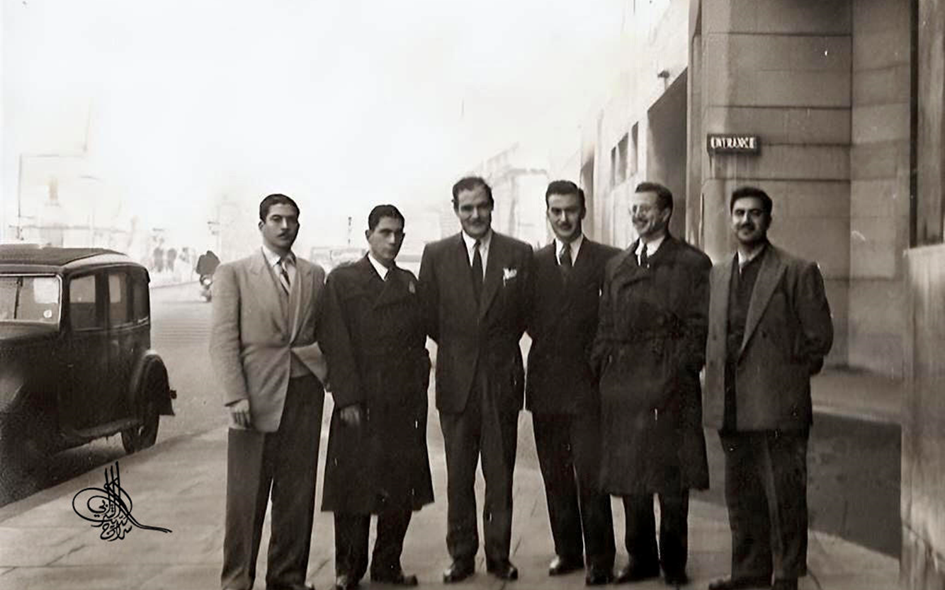 العقيد سراج الدين الشرابي بصحبة نخبة من الضباط السوريين في لندن عام 1960