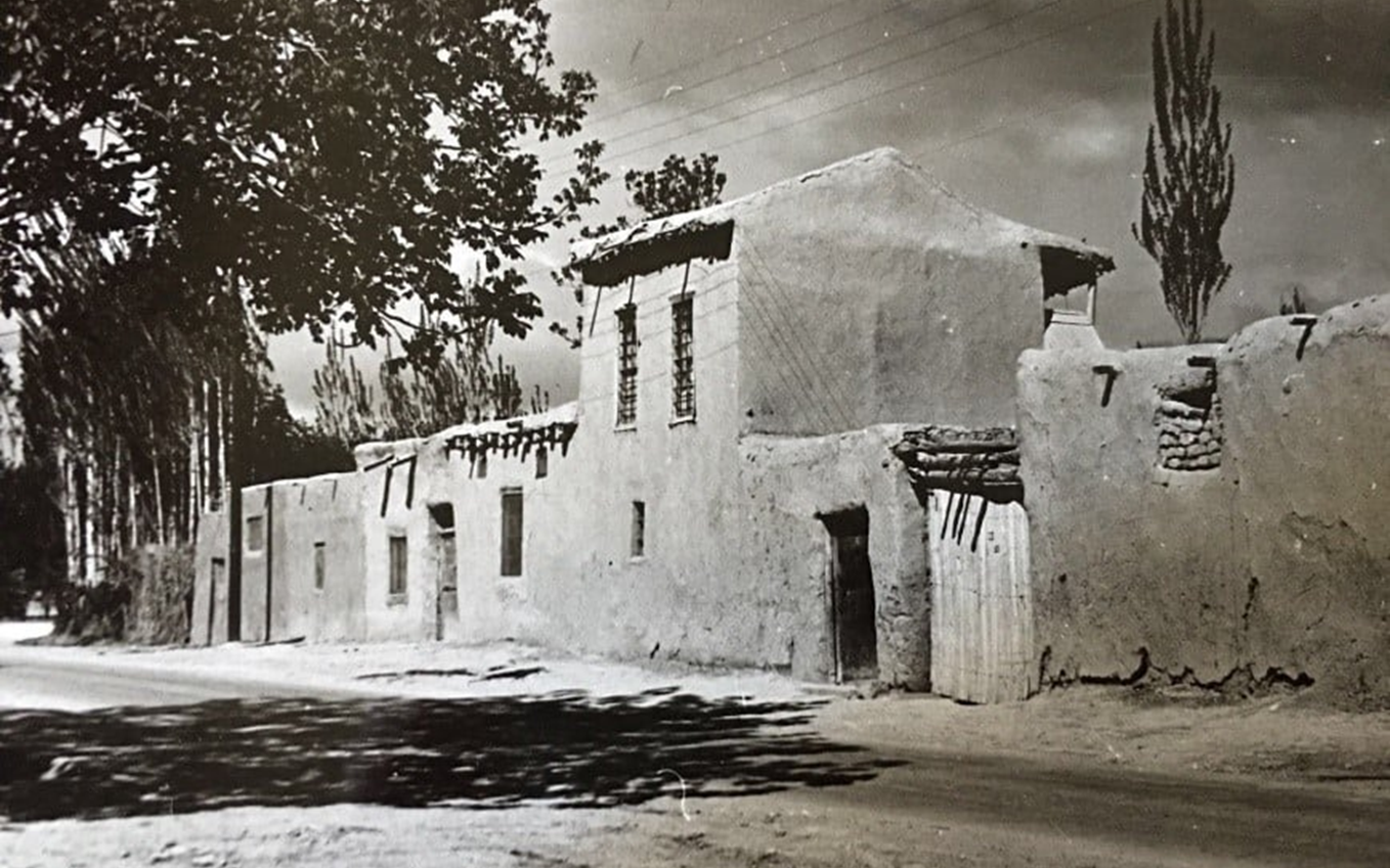 جانب من المدخل الغربي لقرية مرج السلطان عام 1954