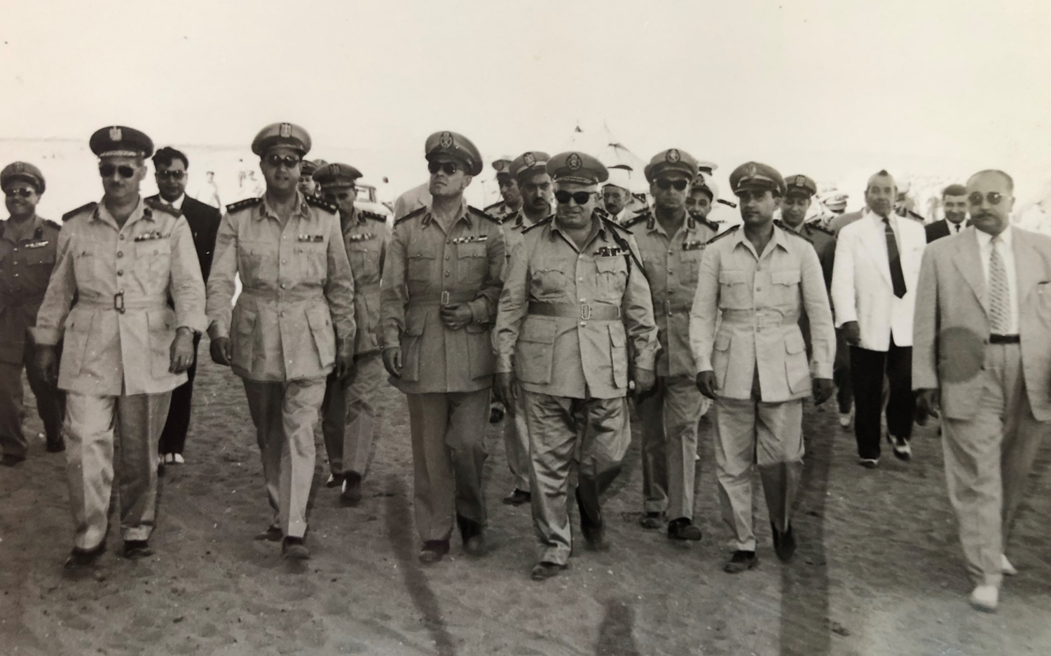 جانب من زيارة الفريق جمال الفيصل قائد الجيش لمعسكر الفتوة باللاذقية (2)