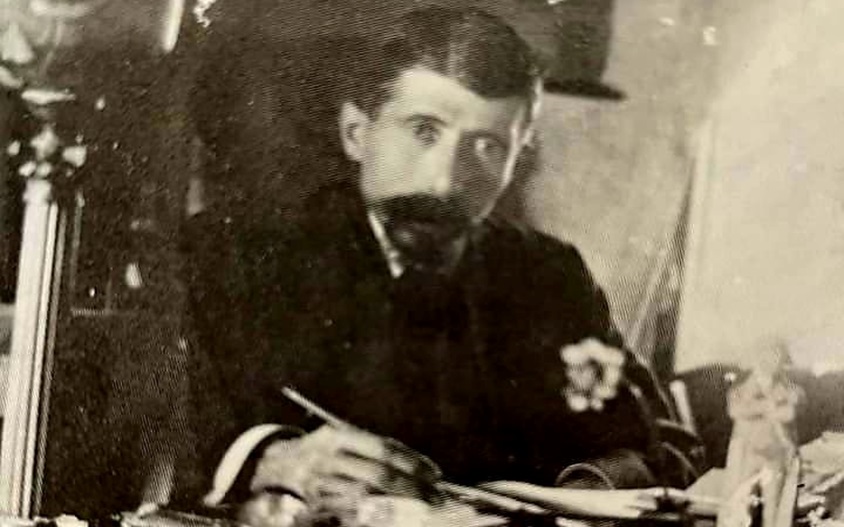 الشاعر قسطاكي بن يوسف الحمصي بمكتبه في بداية القرن العشرين