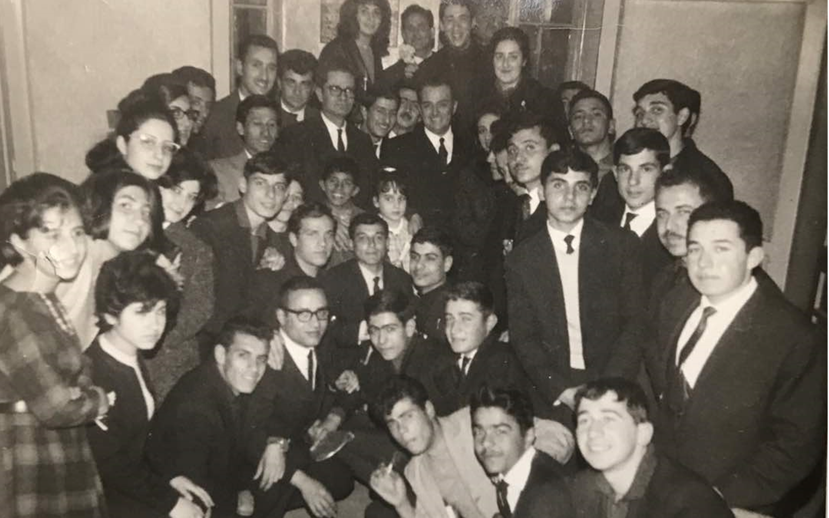 فنانون وطلاب في متحف فتحي محمد - مركز الفنون التشكيلية بحلب لاحقاً عام 1964