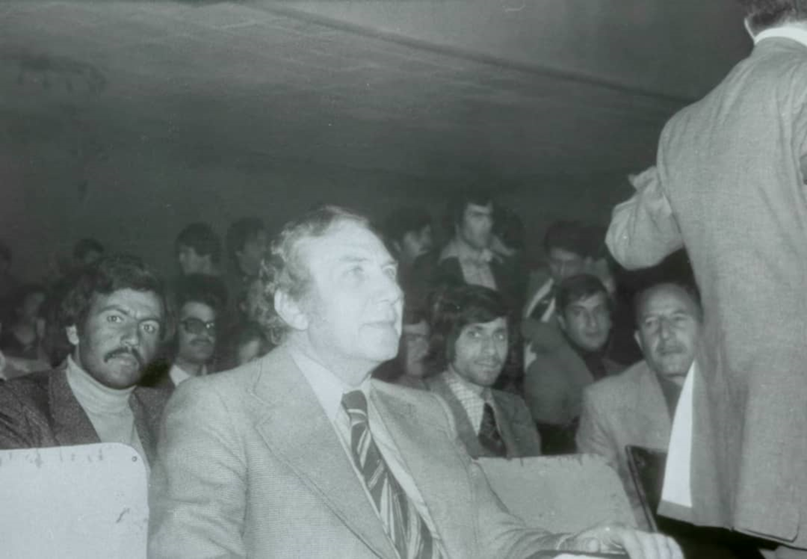 من صور أمسية الشاعر نزار القباني الشعرية في الرقة عام 1979 (5)