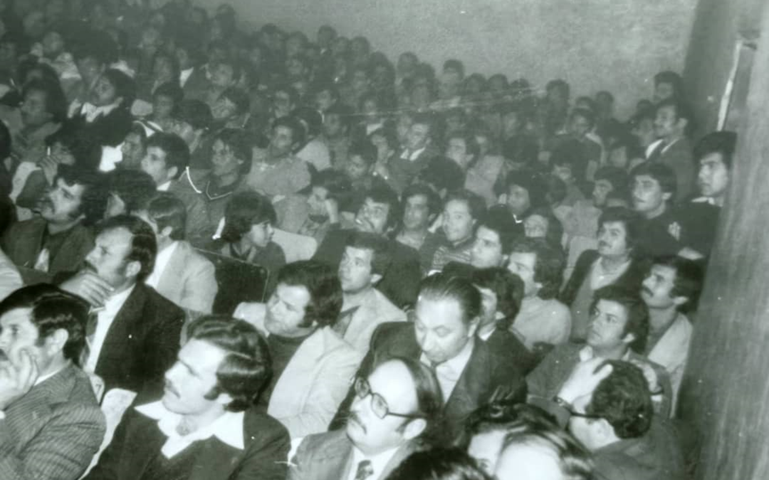 من صور أمسية الشاعر نزار القباني الشعرية في الرقة عام 1979 (7)