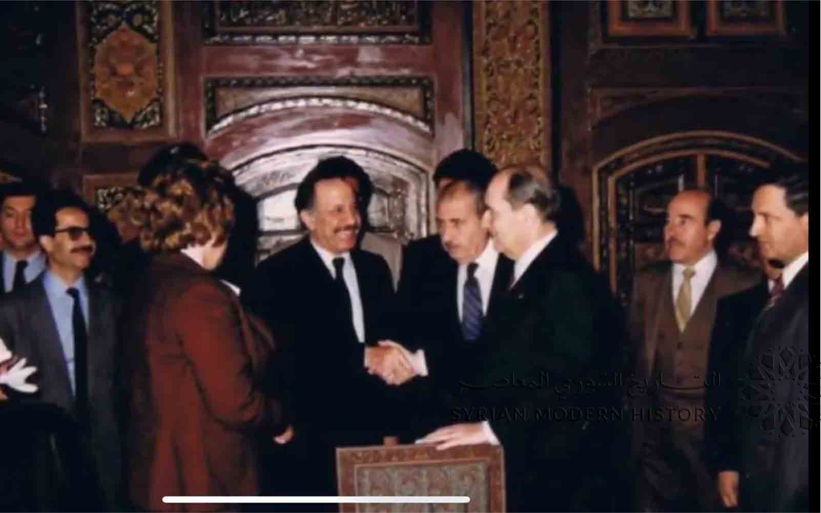عفيف البهنسي يستقبل الرئيس الفرنسي ميتران بالمتحف الوطني بدمشق عام 1984م