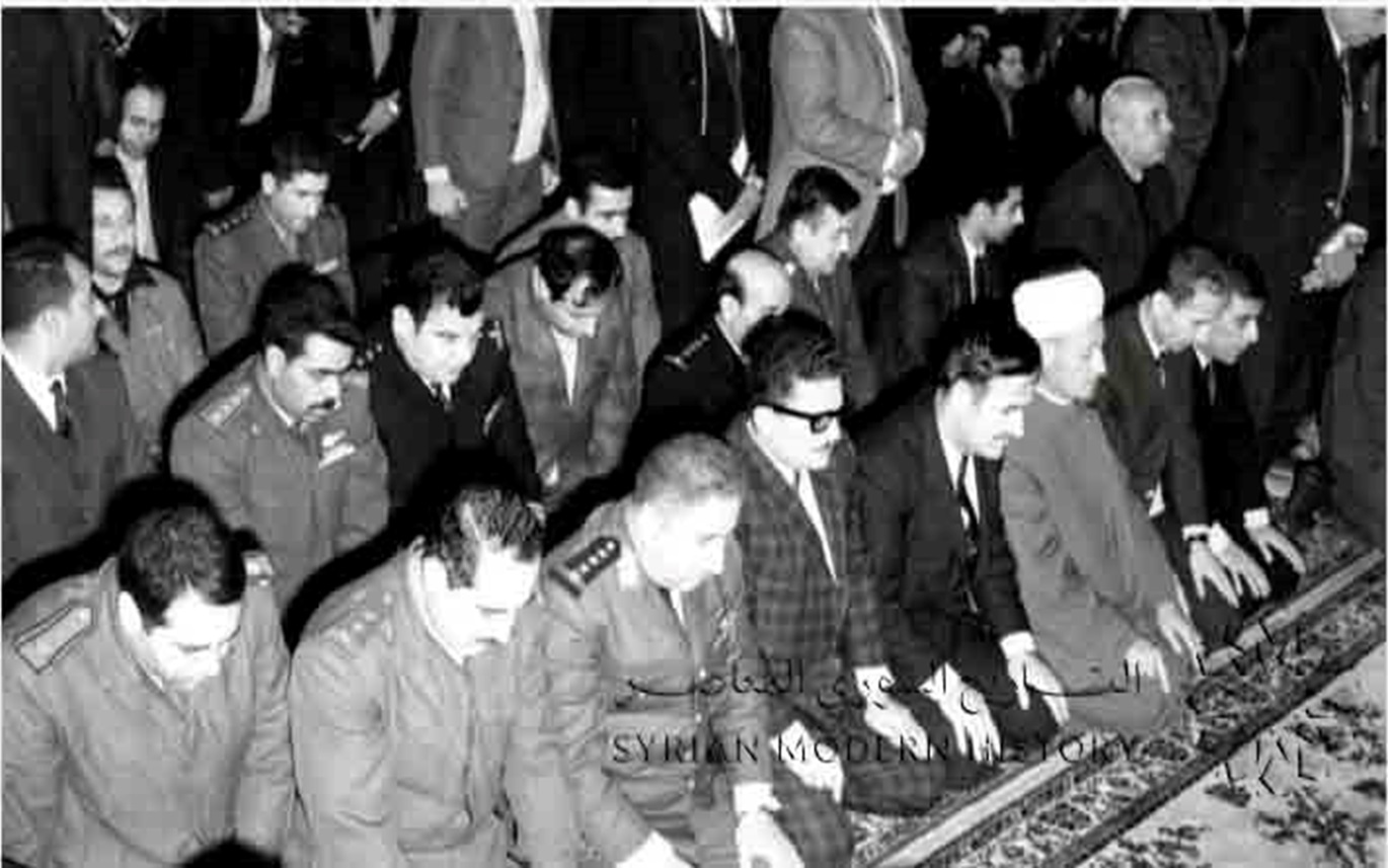 حافظ الأسد في المسجد الأموي عام 1971