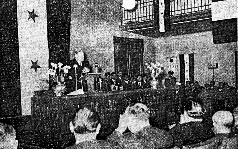 مصطفى السباعي يلقي كلمة في حفل افتتاح كلية الشريعة بجامعة دمشق عام 1955