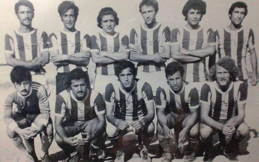 لاعبو نادي أمية بإدلب في أواسط سبعينيات القرن العشرين