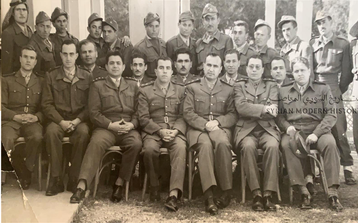 أفراد وضباط دورة مساعد عدلي في عام 1958م