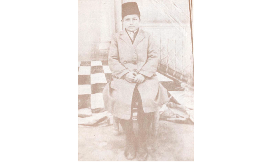 علي الطنطاوي عام 1925.. الطالب في مكتب عنبر بدمشق