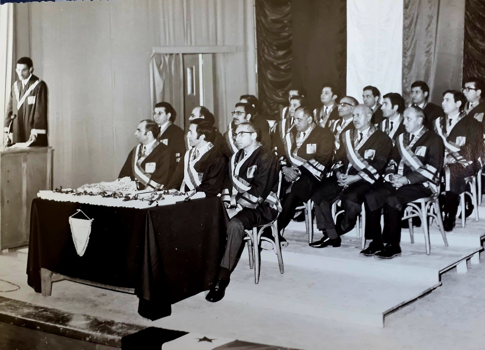 من حفل تخرج طلاب من كلية الهندسة بجامعة حلب عام 1971م