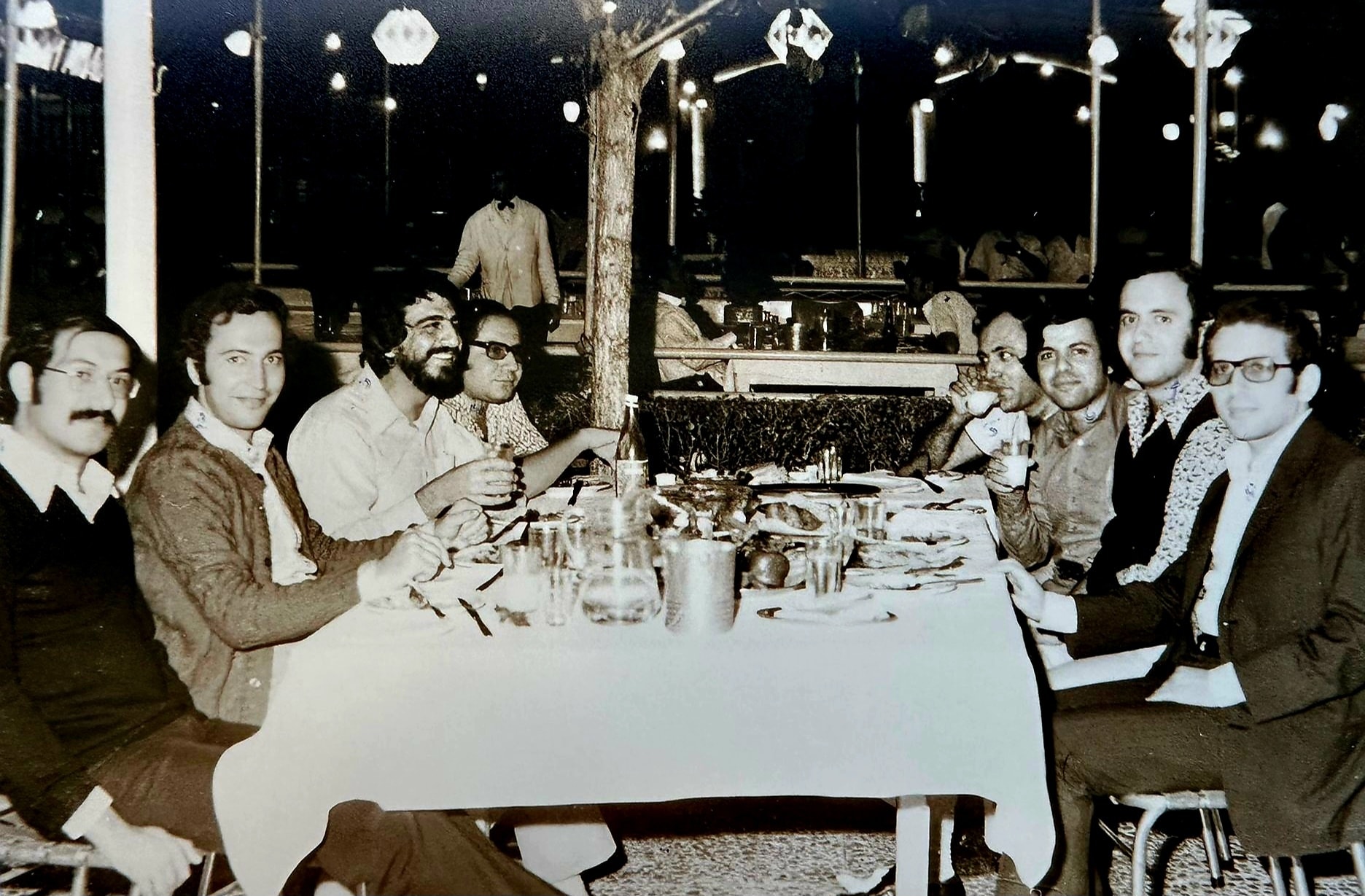 من مطعم ومسبح الواحة في مدينة حلب عام 1967م