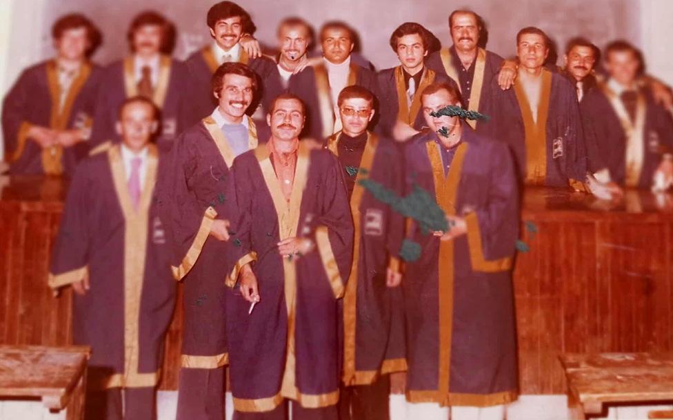 خريجو قسم الأدب الفرنسي في جامعة حلب عام 1977م