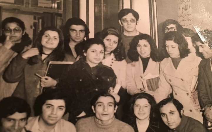 طلاب في قسم الأدب الفرنسي بجامعة حلب عام 1974م