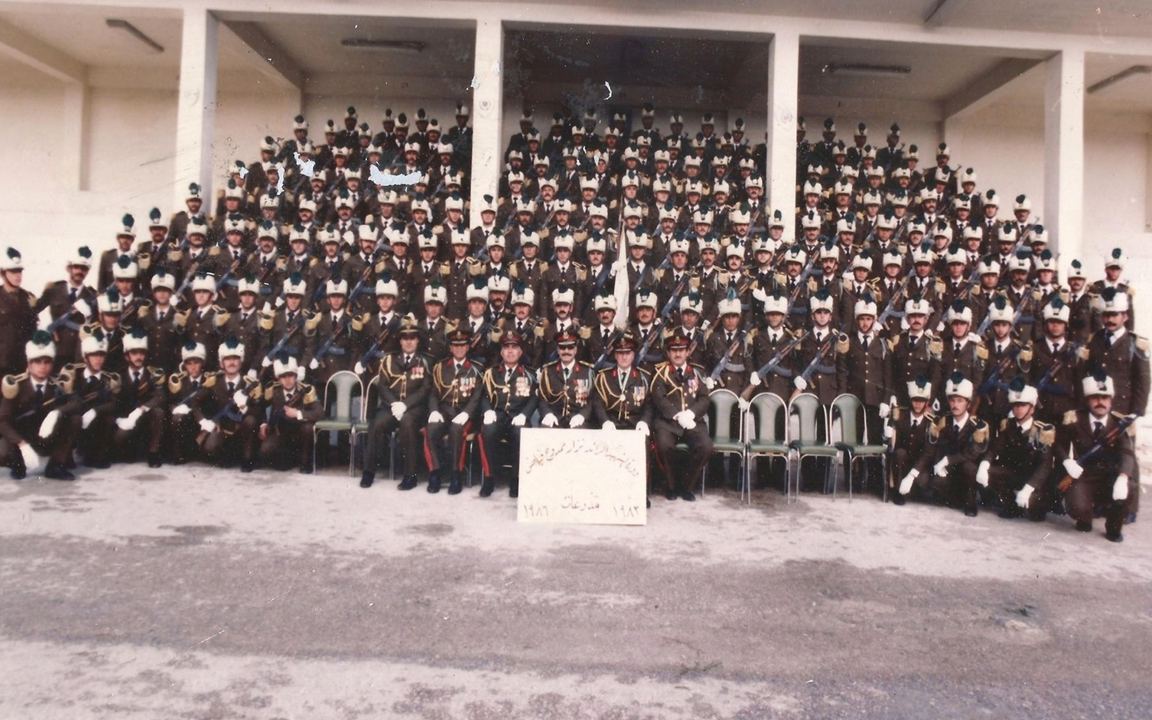 خريجو الكلية العسكرية في حمص عام 1986